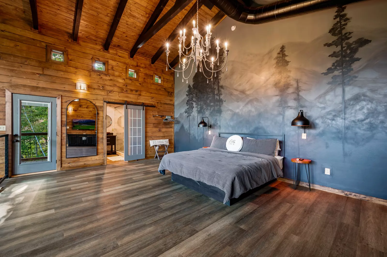 bedroom in Smoky Mountain cabin