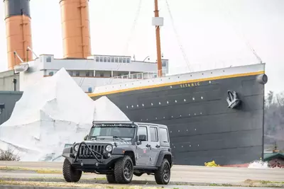 gray jeep and titanic museum