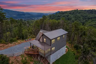 Hatcher Mountain Hideaway