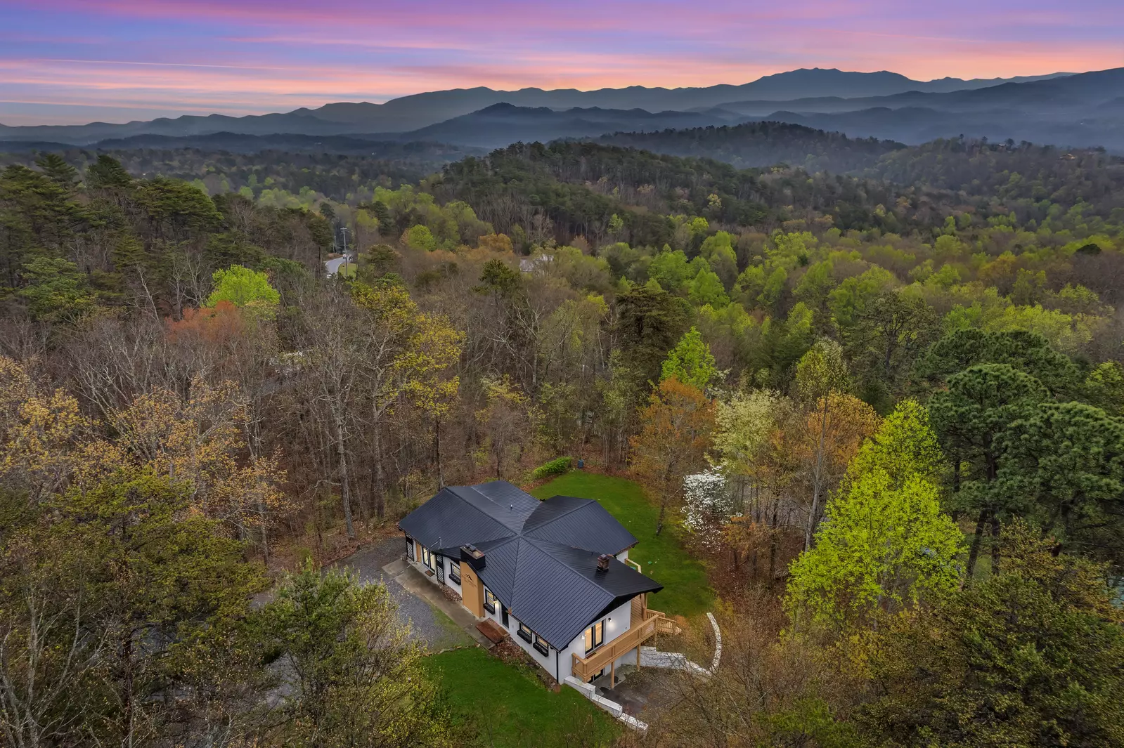 Bluff Mountain Bungalow