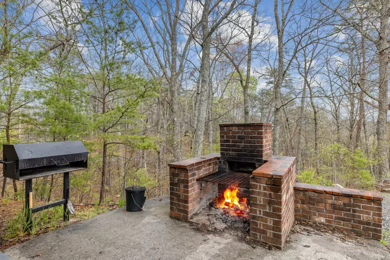 Bluff Mountain Bungalow