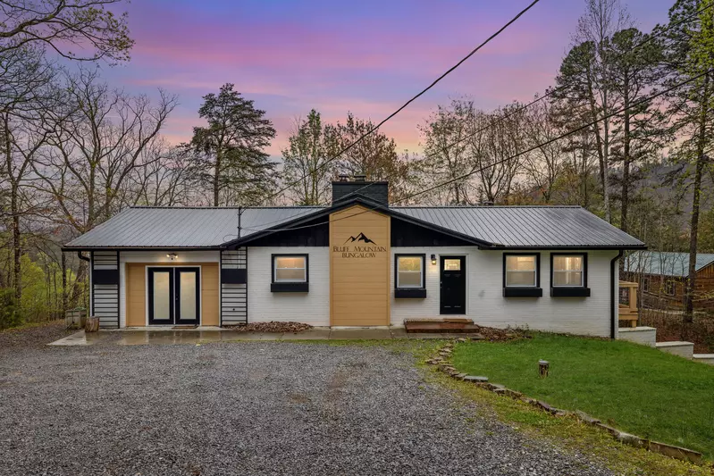 Bluff Mountain Bungalow