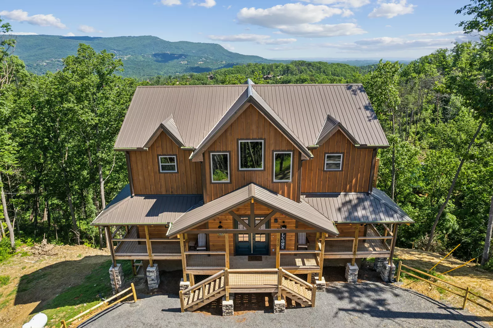 Moonshine Mountain Lodge