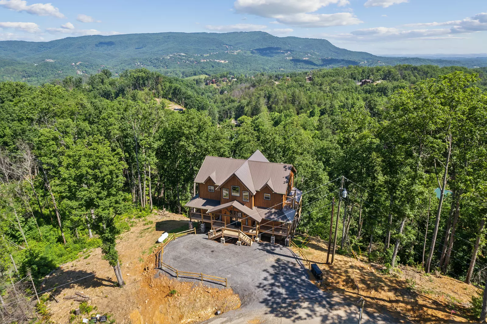 Moonshine Mountain Lodge