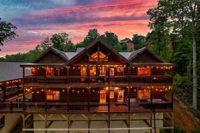 Smoky Summit Lodge