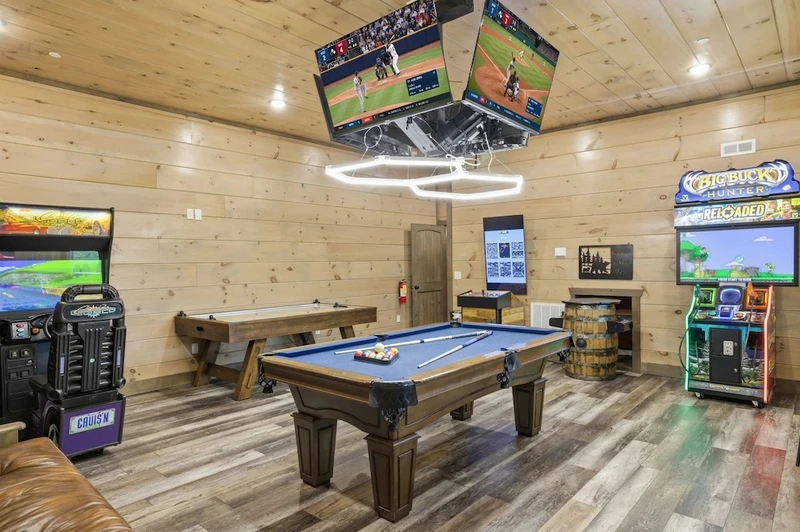 Game room Grand Splash Lodge